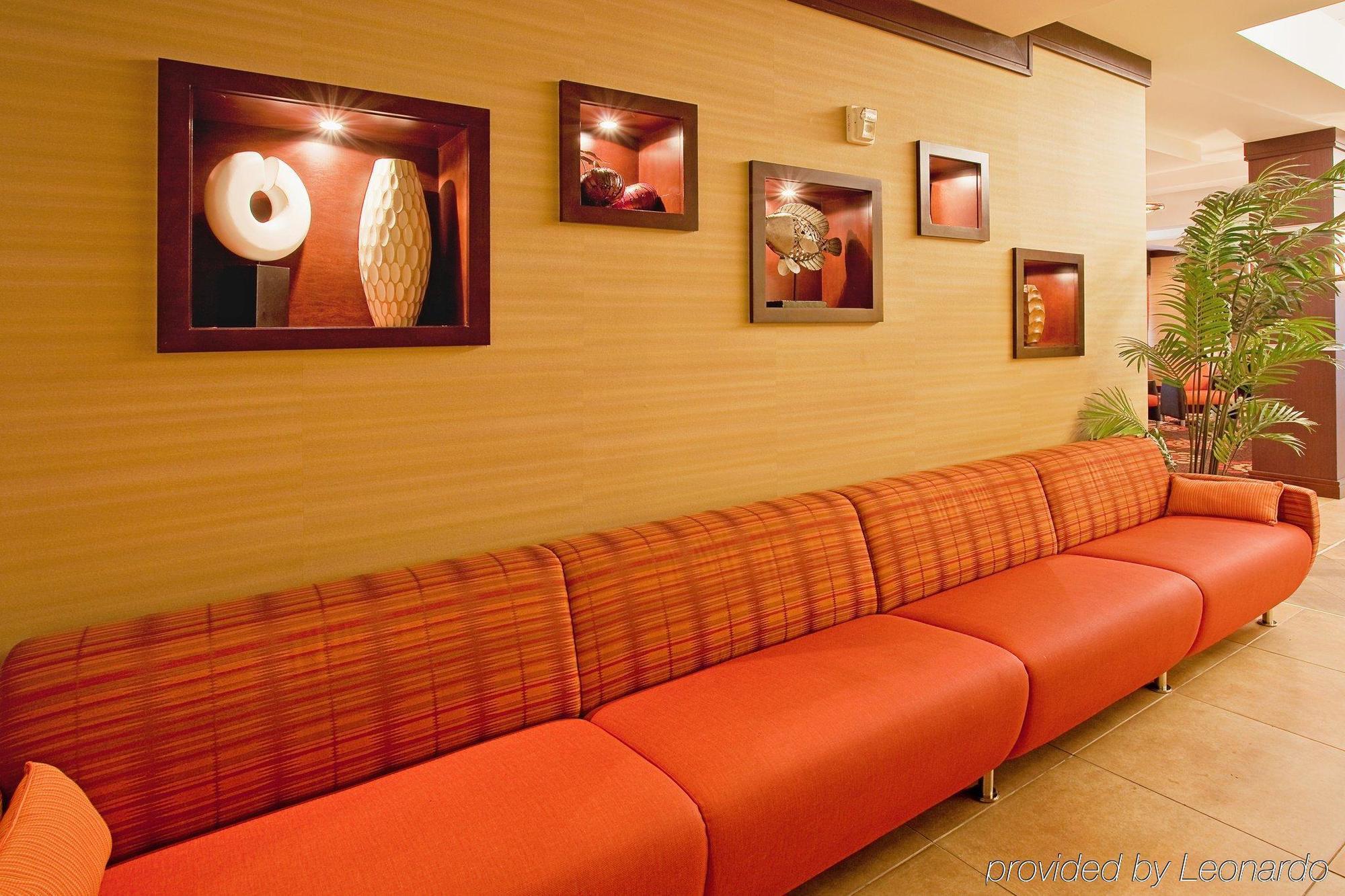 Holiday Inn Express Hotel & Suites Chattanooga Downtown By Ihg Интерьер фото